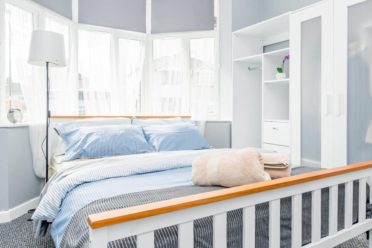 Shirley House 2, Self Catering Guest House, Self Check In, Smart Locks, 10 Min Walk To Southampton General, Aspire And Princess Anne Hospitals, Access To Fully Equipped Kitchen, Excellent Transport Links, Ideal For Longer Stays And Hospital Shifts エクステリア 写真